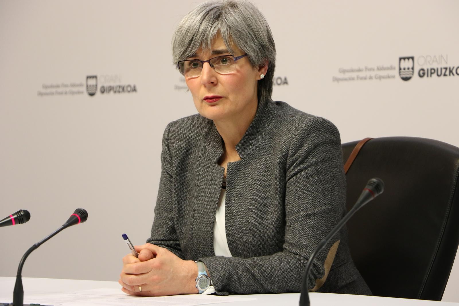 Miren Elgarresta: "Ekonomian genero arrakala ugari daude"