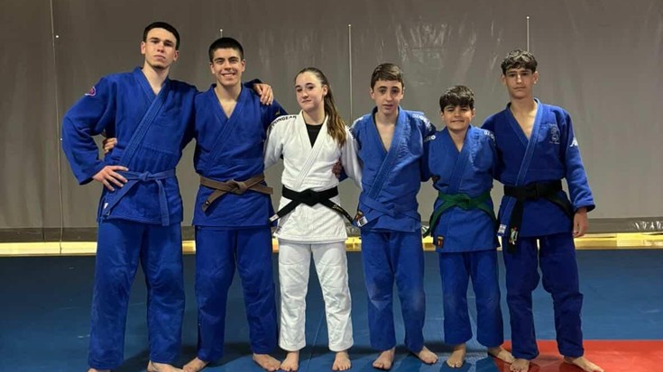 Desorekako hiru judoka Mallorcara bidean dira, Espainiako Txapelketan lehiatzeko