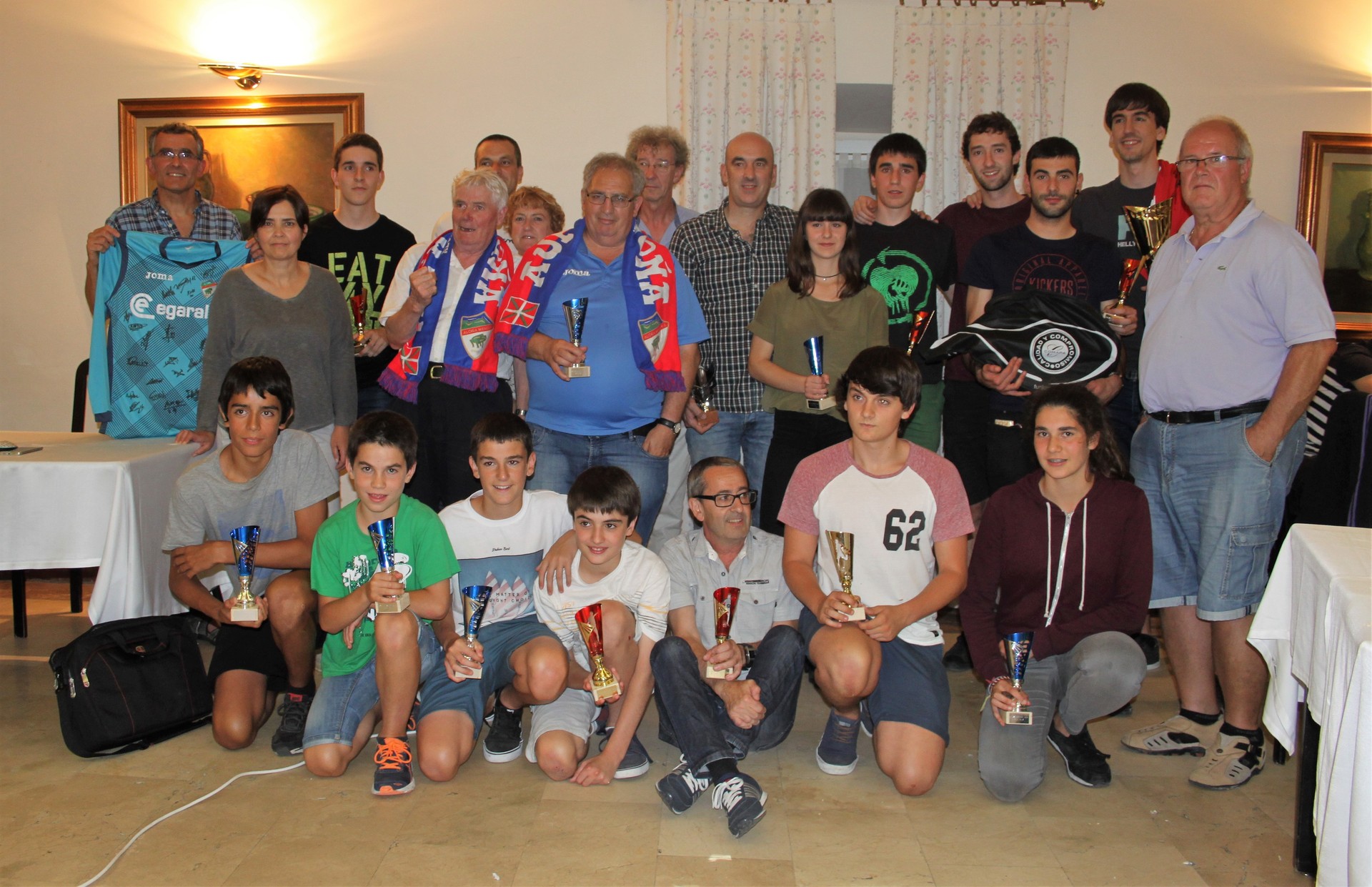 Batzar orokorra egin du Aloña Mendiren futbol sailak