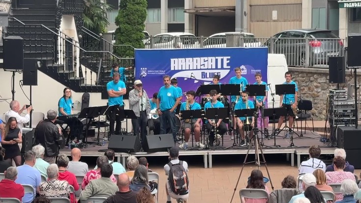 Big Band Eguna ospatu dute arrasatearrek