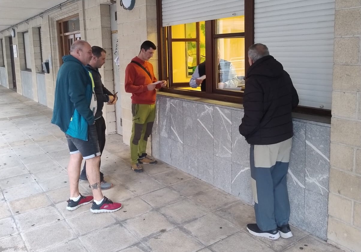 Eguaztenean lehenengoa eginda, ehiza-postu zozketak martxan ditu Aldaypek