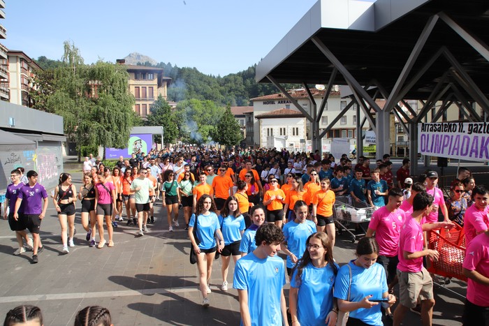 Herriko kaleak "festaz betetzeko" egitaraua prestatzen ari dira gazte olinpiadetarako