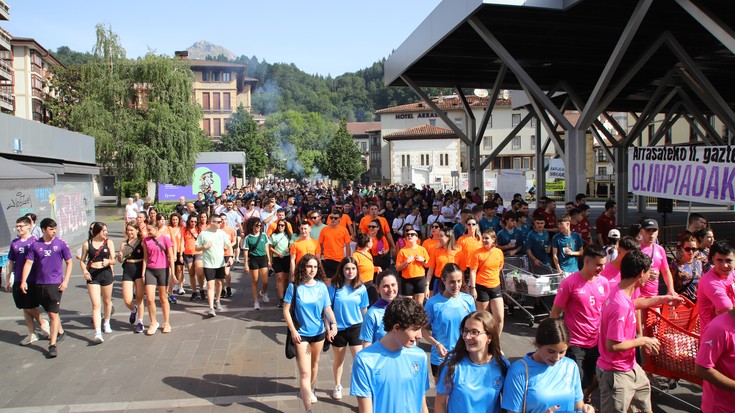 Herriko kaleak "festaz betetzeko" egitaraua prestatzen ari dira gazte olinpiadetarako