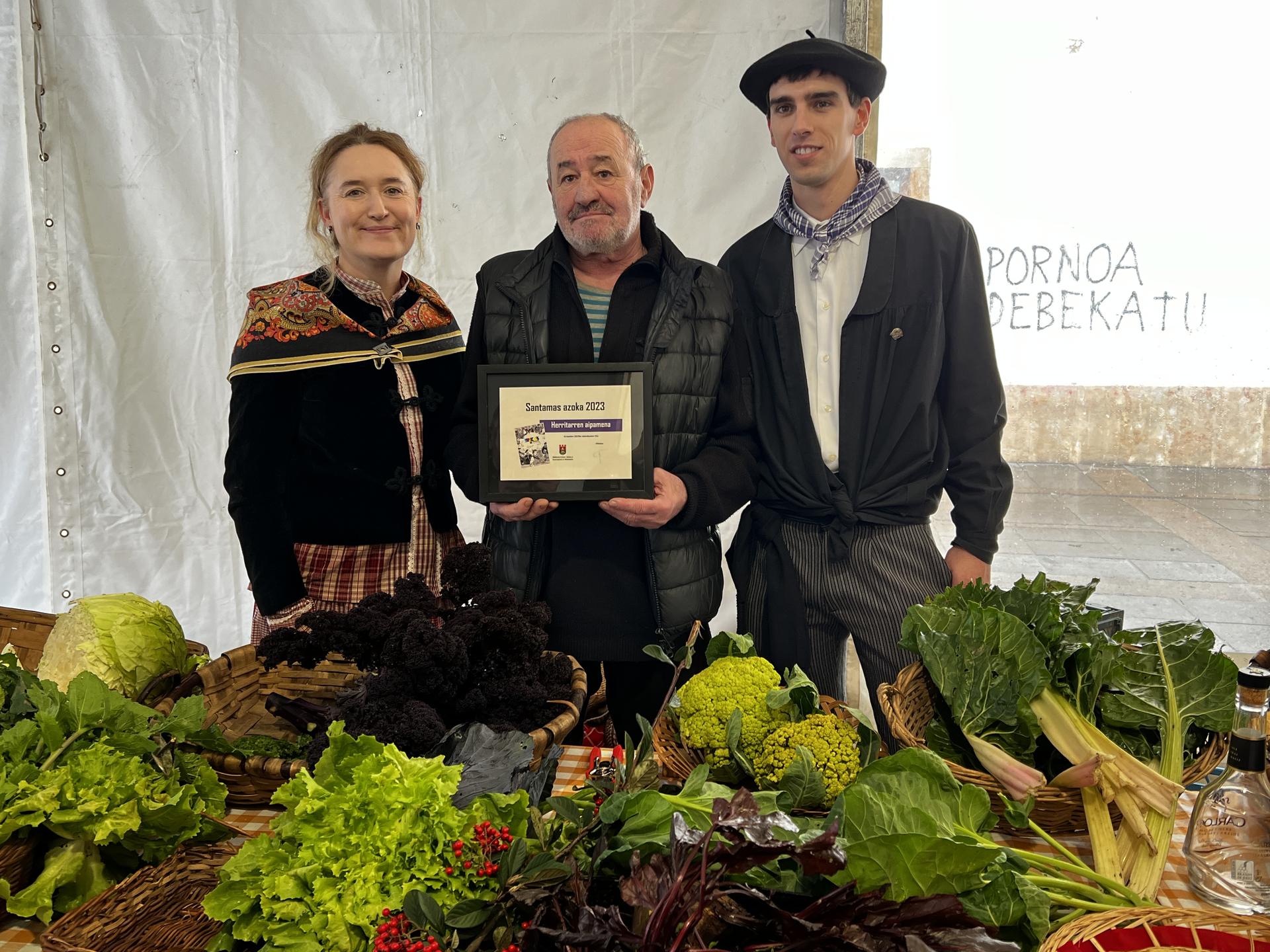 Jose Lonbiderena izan da fruta eta barazki postu gustukoena