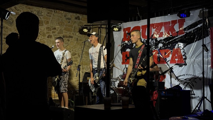 Punk doinuek hartu dute Eguzkierripa jaialdiaren 17. aldia