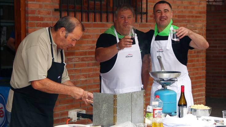 Juan Mari Arregiren tortilla eta Elene Ucinen marrazkia irabazle Boluan