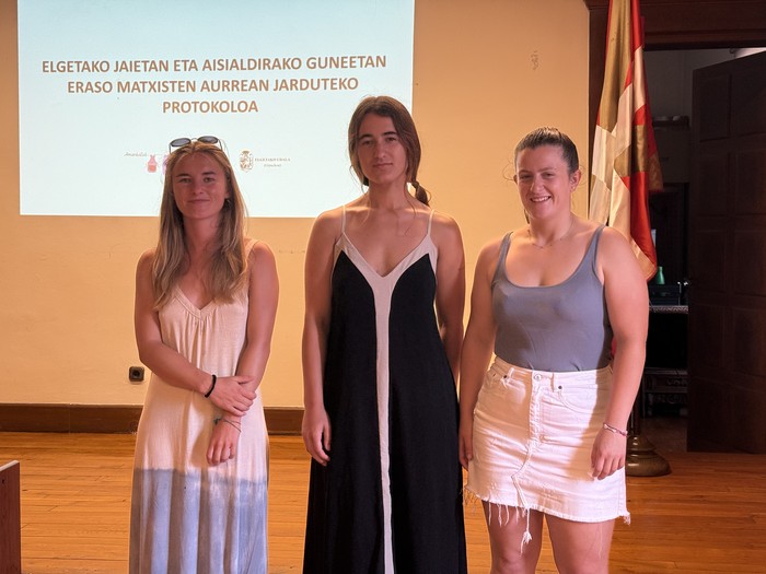 Jai eta aisialdi guneetan eraso matxistei aurre egiteko protokoloa aurkeztu dute Elgetan