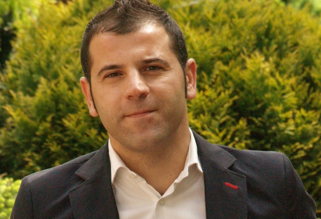 Oscar Rodriguez: "Botinekin gutxiago eta herritarrekin gehiago egon behar du PSOEk"