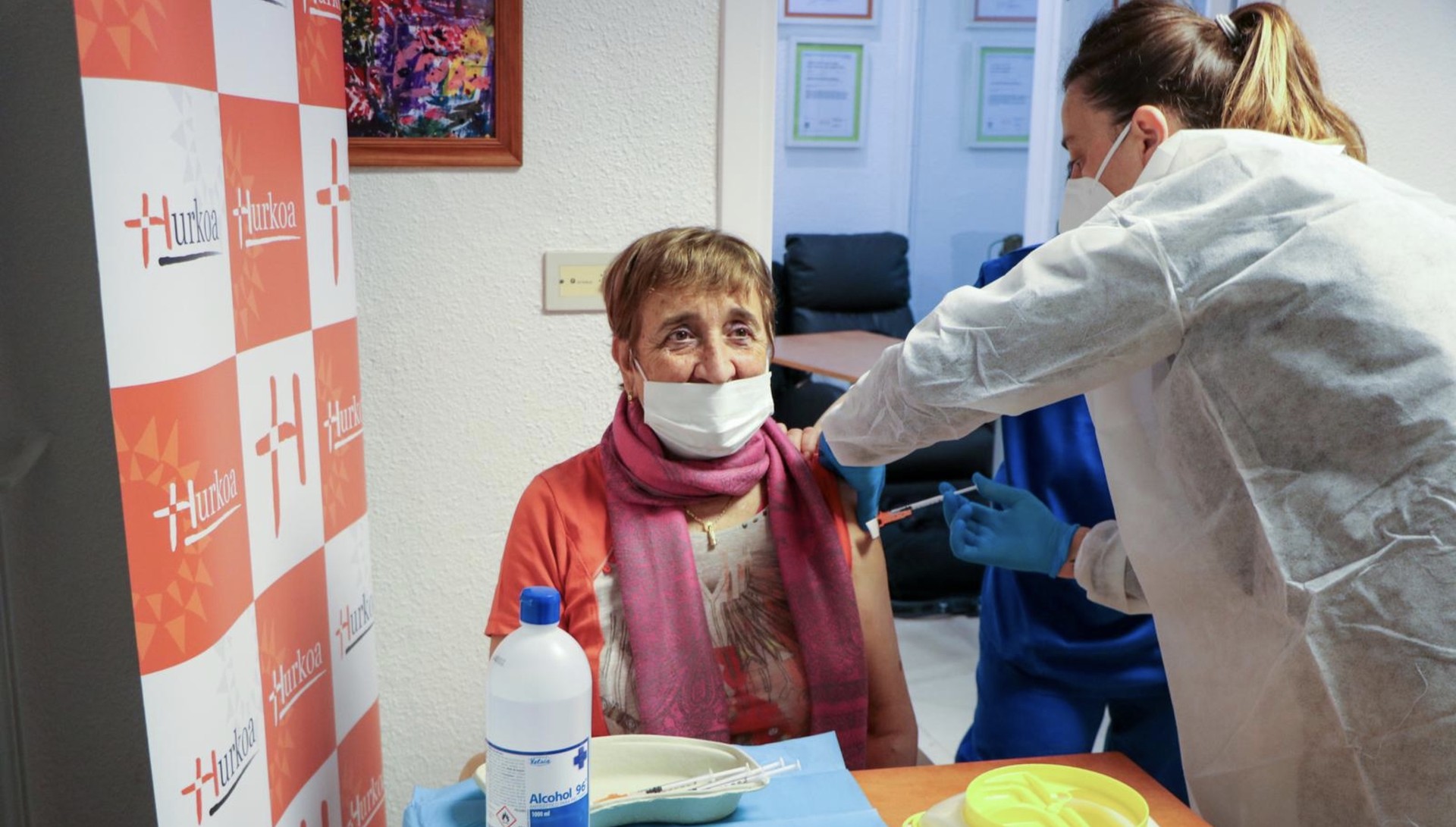 Gipuzkoako adinekoen eguneko zentroetan txertoaren 202 dosi jarri dituzte