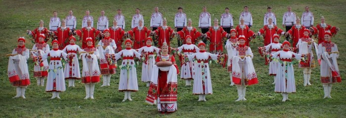 Atzerriko bi folklore konpainien ikuskizunak ostegunean