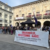 Erailketa matxista salatzeko elkarretaratzea