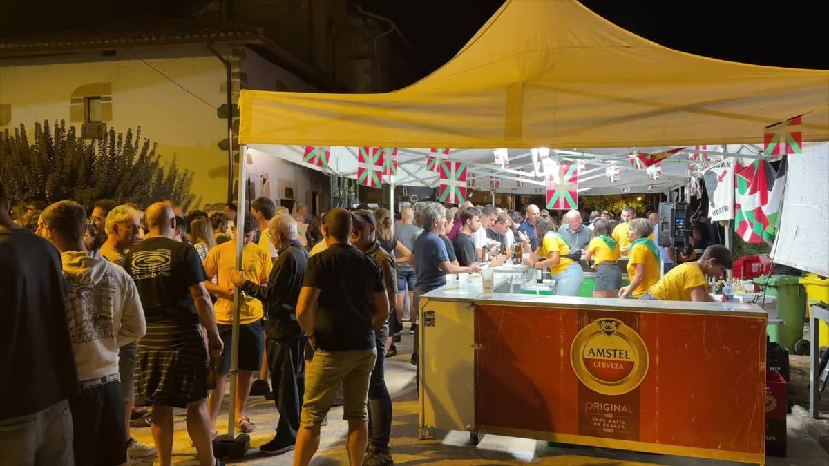 San Bartolome jaietan murgilduta egon dira Uribarrin eta Zabaletan