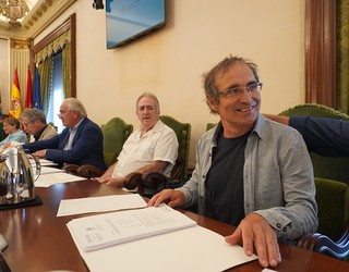 Euskaltzaindiak euskaltzain oso izendatu du Jon Sarasua