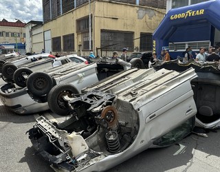 Ordubete eta bost minutuan 12 auto moztu ditu 'Bihurri' aizkolariak Bergaran