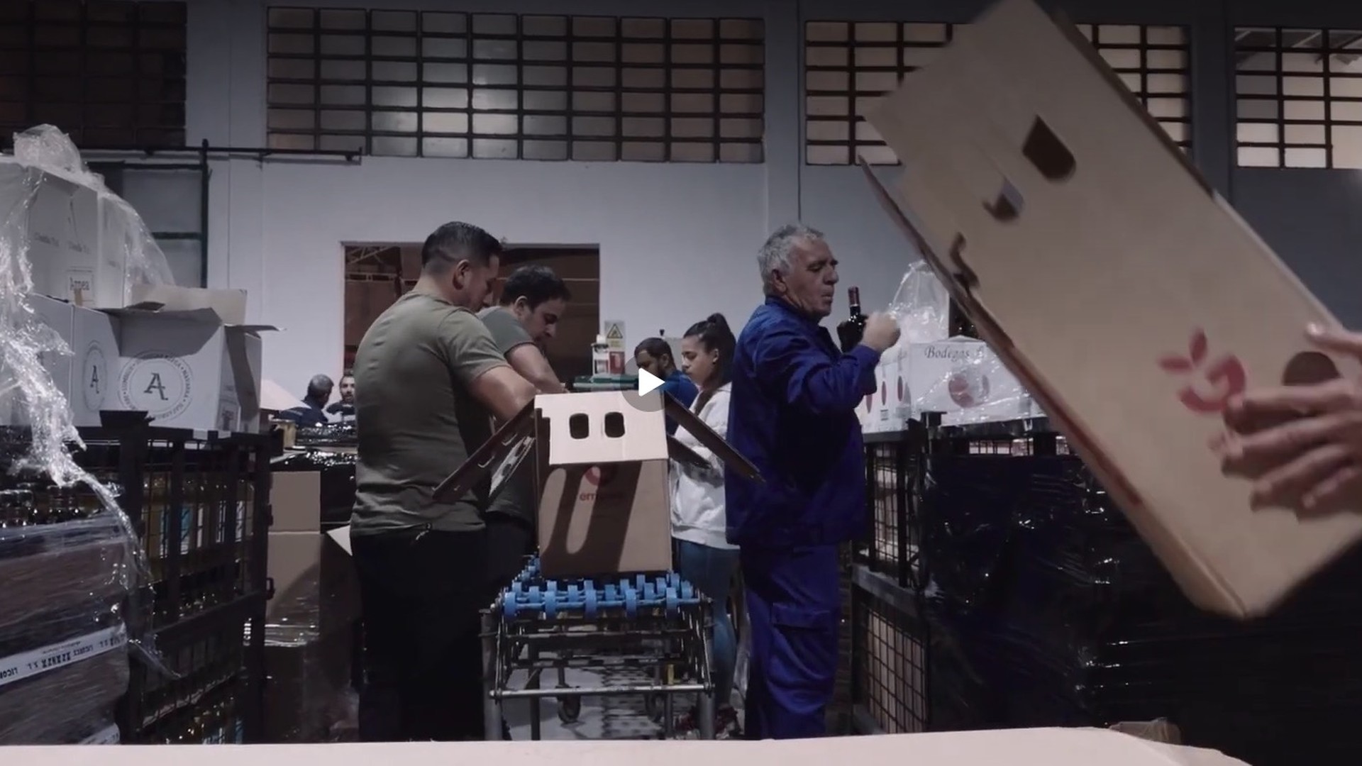 Errigoraren 'Sustraietatik espaziora' dokumentala, Antzuolan eta Oñatin
