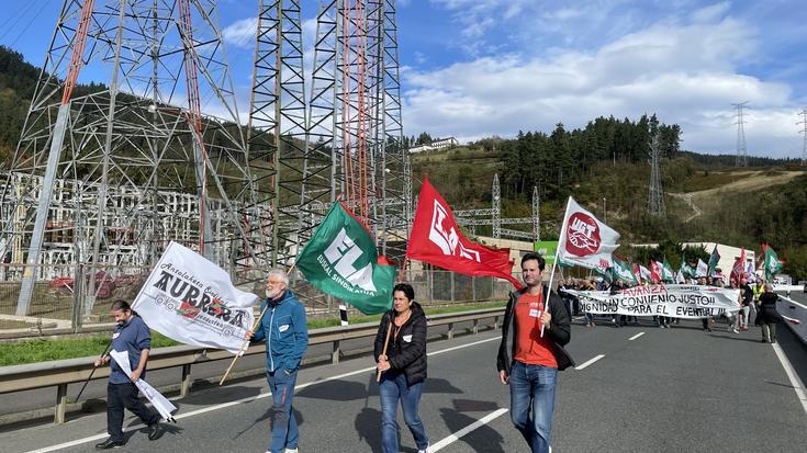 Manifestazioa egin dute Arrasaten Avanza Gipuzkoako langileek