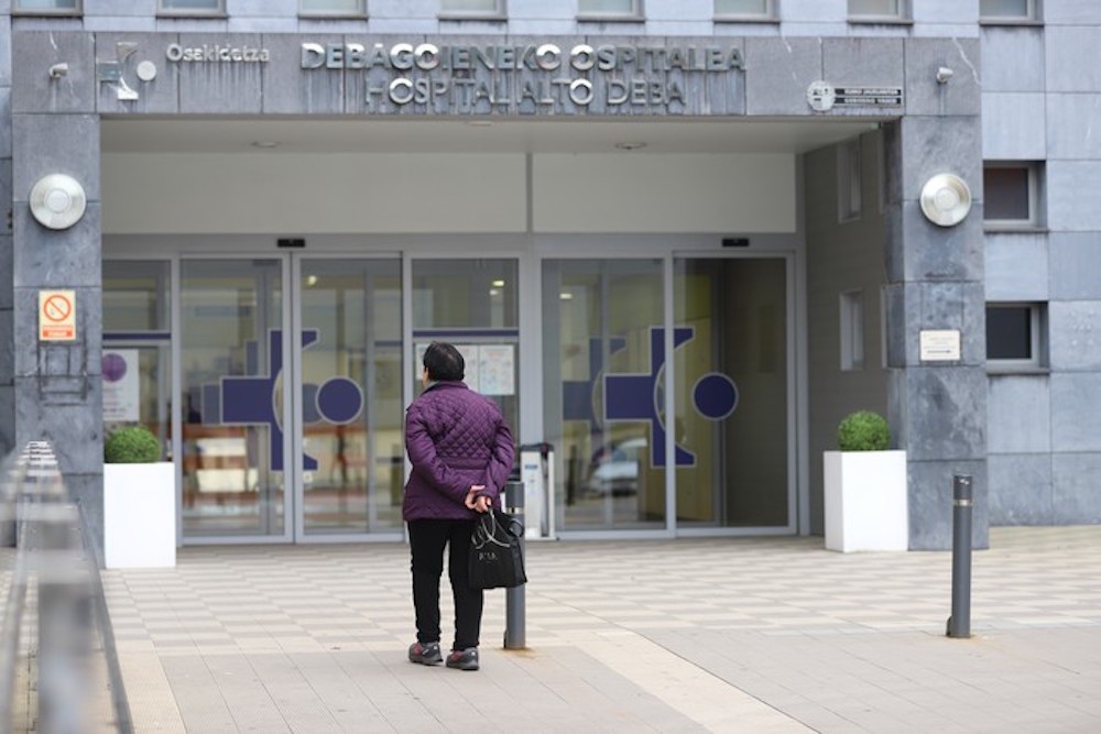 Irailetik lehen aldiz, ez dago COVID-19 positibodun gaixorik Debagoieneko Ospitalean