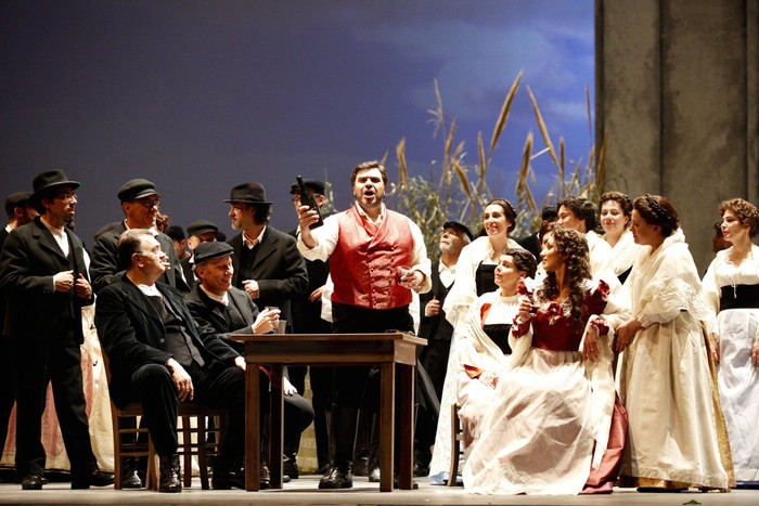 'Cavalleria Rusticana' opera bertan behera gelditu da