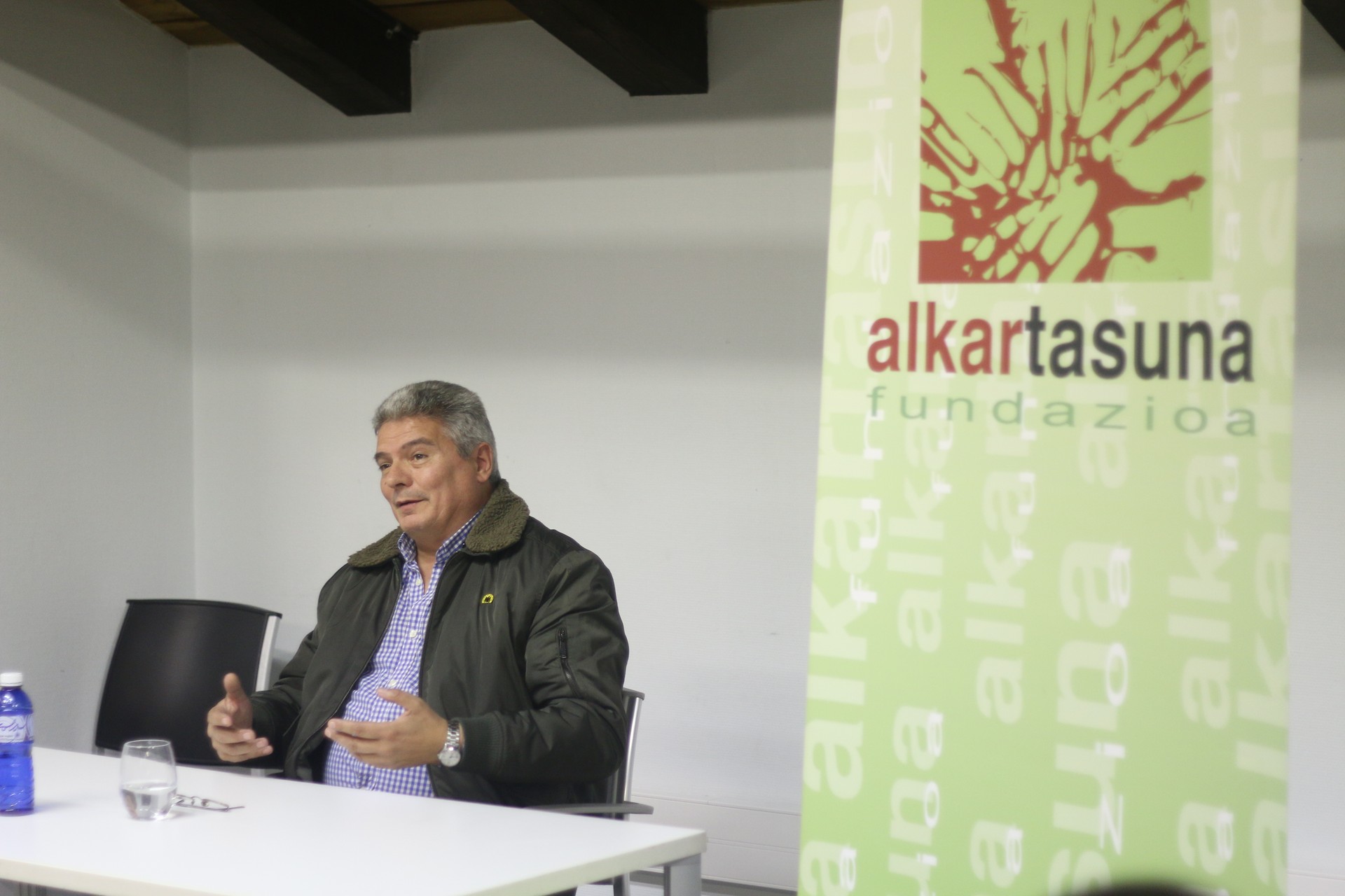 Cesar Arrondo: "Euskal diasporaren zati bat zeregin garrantzitsuago bat noiz helduko zain dago"