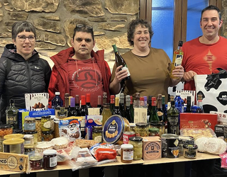 Beheko kaleko otarrearekin etxera