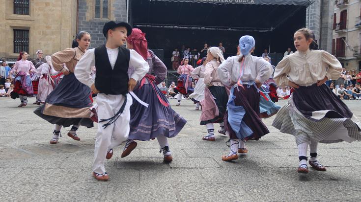 402 haur dantzari batuko dira Arrasaten