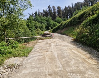 Altzeta baserrirako bidea konpontzeko lanak lizitaziora atera ditu Udalak