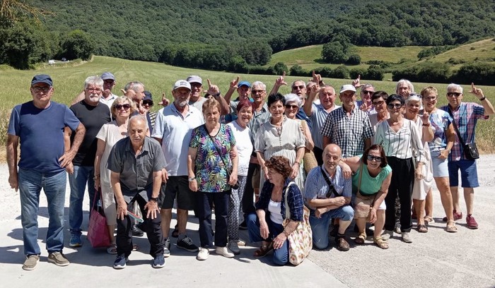 Xalbadorpek antolatuta, egun osoko txangoa Nafarroa aldera