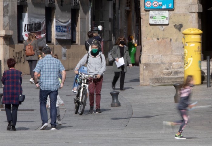 Hamabi positibo atzeman dira bailaran; zazpi Oñatin, lau Arrasaten eta bat Bergaran