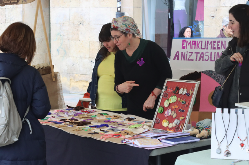 Azoka Plazan egingo dute Emakume Artisau eta Ekoizleen Azoka