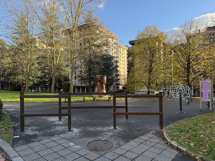 Egurrezko hesia, poliki ibiltzeko