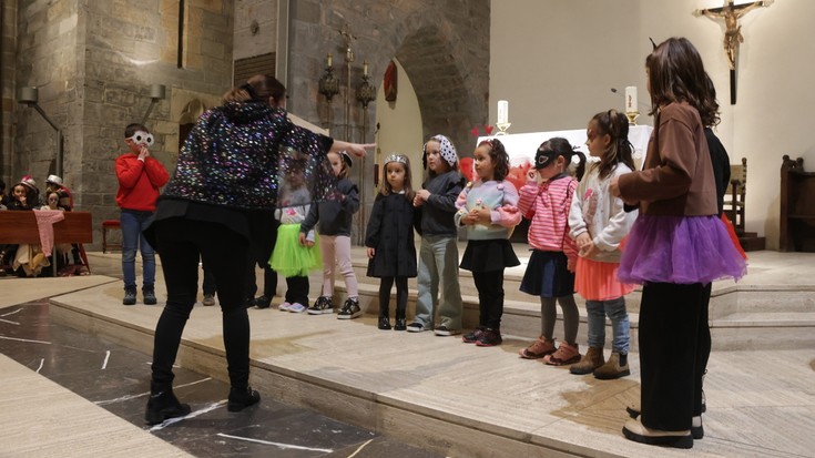 Harremanen aldeko kontzertu solidarioa, argazkitan