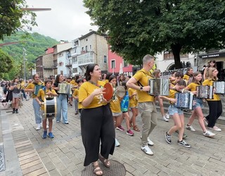 Trikitilarien eta pandero-joleen harrobia, "sendo"