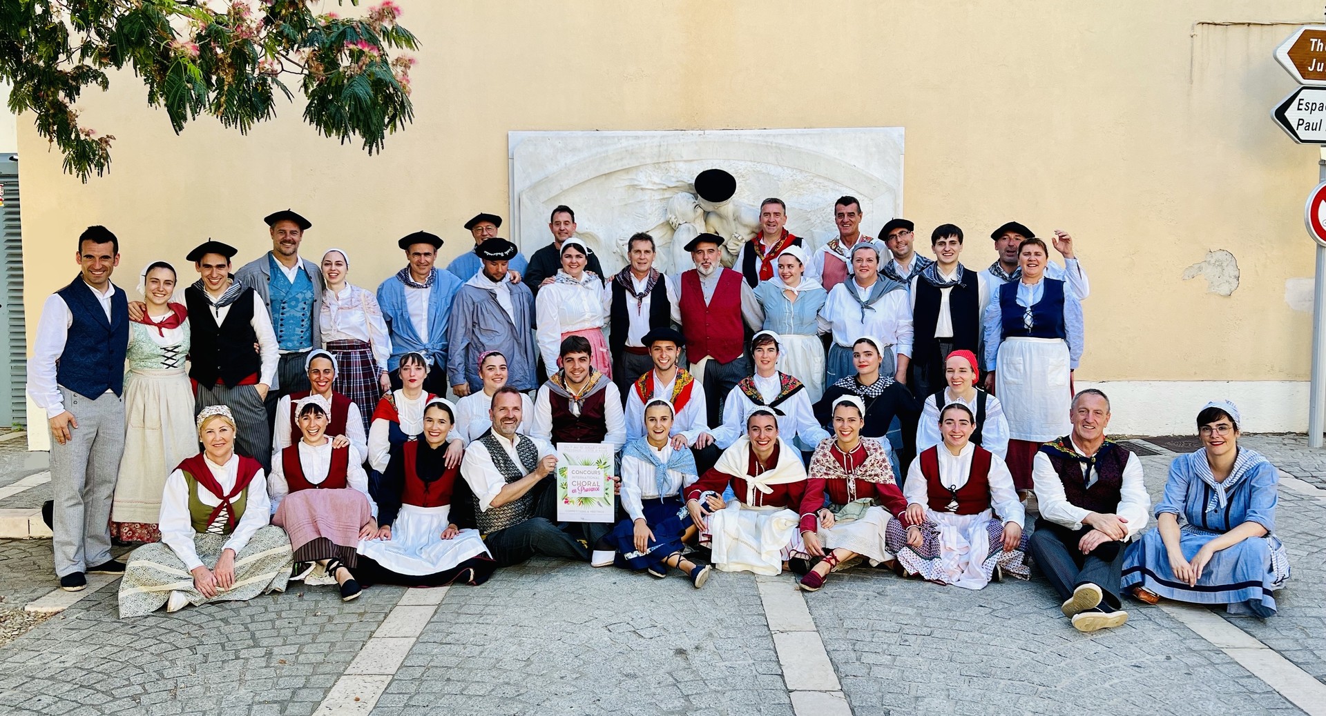 Hainbat sarirekin eta "oso pozik" itzuli da Ganbara Provenzatik