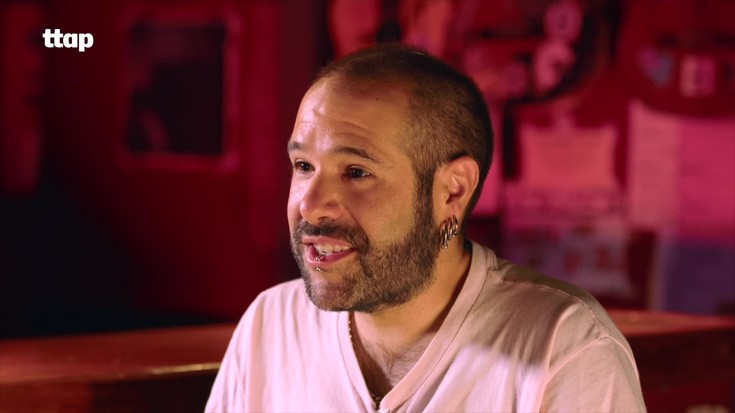 Asier Zugadi 'Zuga': "Euskal eszenan gero eta zailagoa da talde txikiekin publikoa erakartzea"