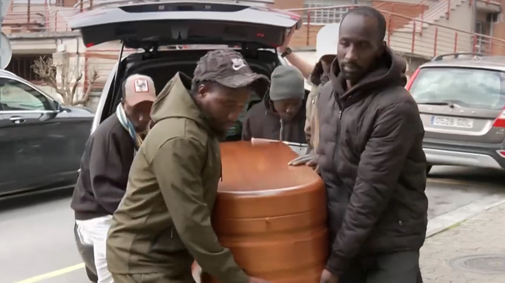 Azken agurra egin diote Ousmane Bari Bergarako meskitan