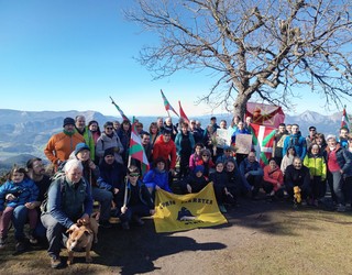 Zapatuan egin zuten aurtengo Arrano Eguna