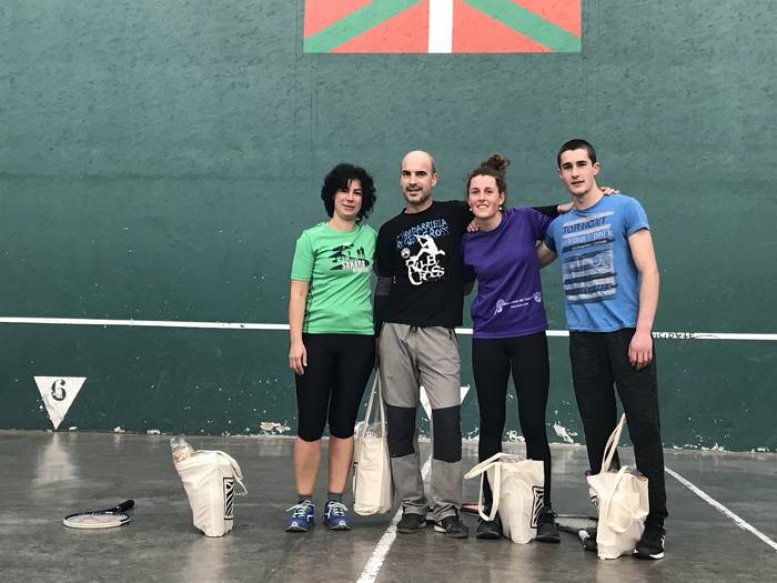 Frontenis txapelketa mistorako bikoteak gertu