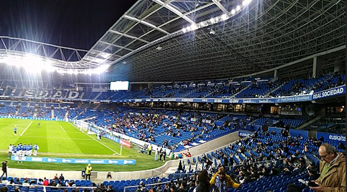 Futbol estadioen edukiera % 60ra igoko da