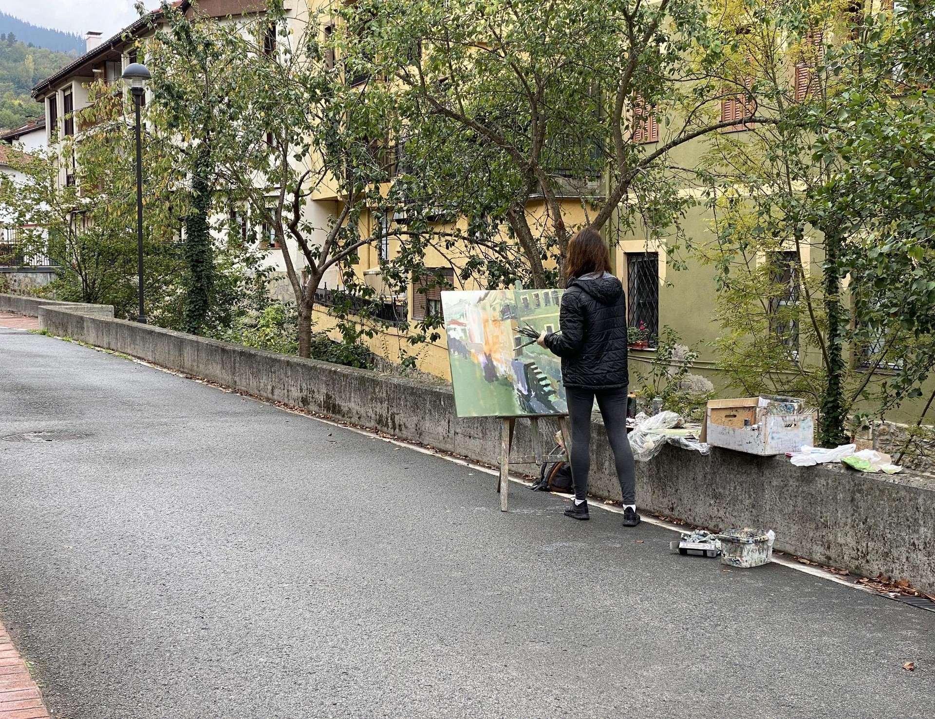 Olio koadro bat nola sortu azalduko du Esteban Oroz margolariak