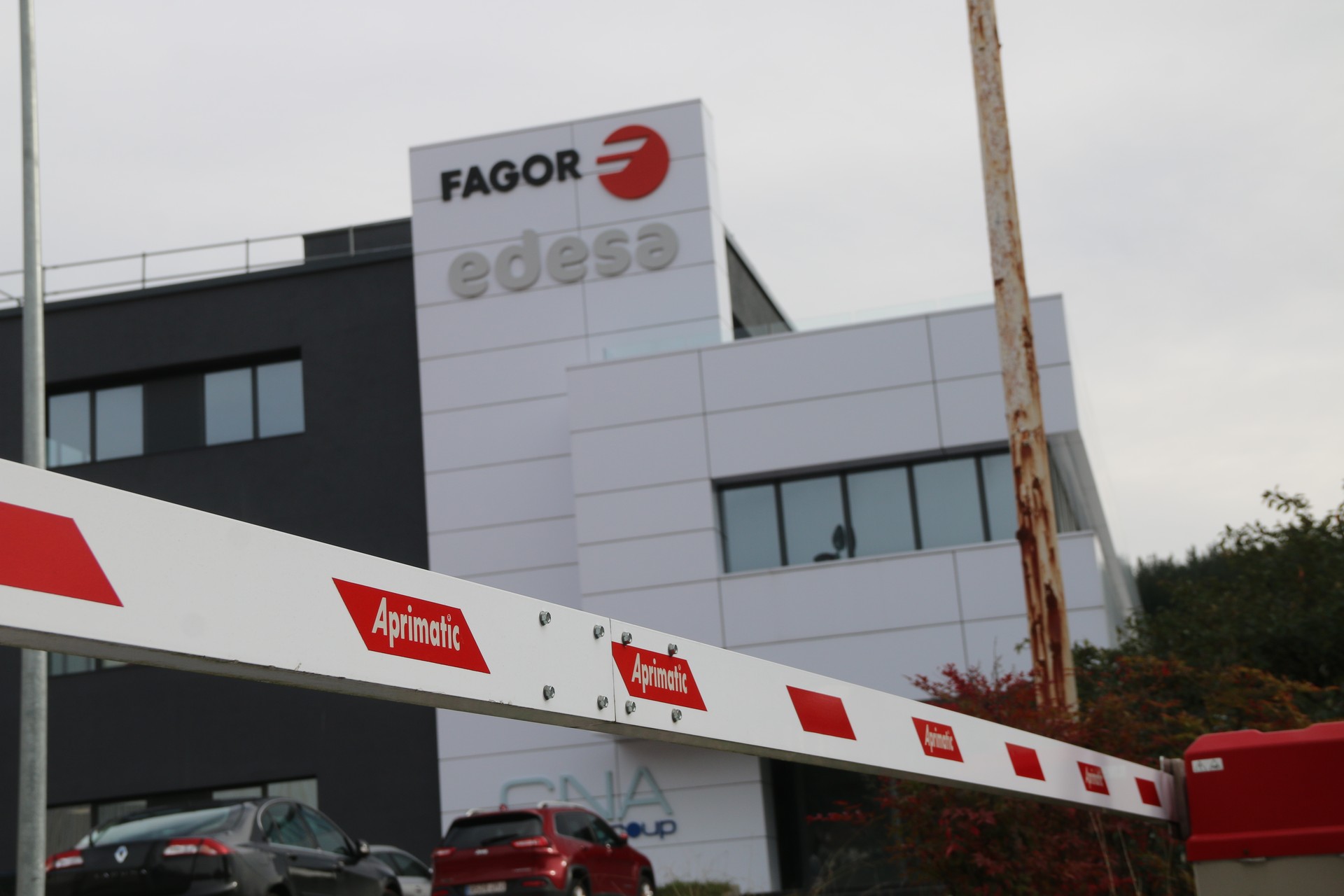 Edesa Industrial eta Geyser-Gastecheko langileen kaleratzea "erabaki bidegabea" dela dio LABek