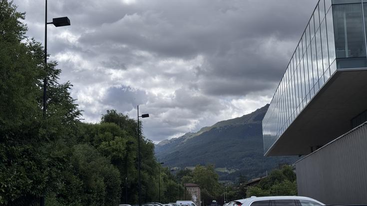 Hasi dira argi puntuak LED teknologiara pasatzeko lanetan