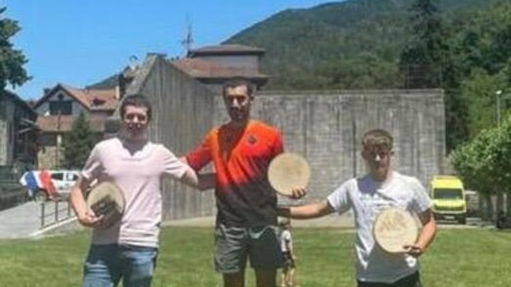 Debagoiendarrak nagusi enduro denboraldiko podiumetan