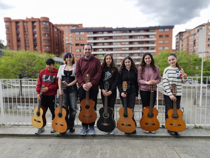 Bilboko gitarra topaketan izango dira Arrasate Musikaleko ikasleak