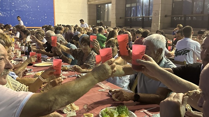 Afari herrikoia, auzolanean egindakoa
