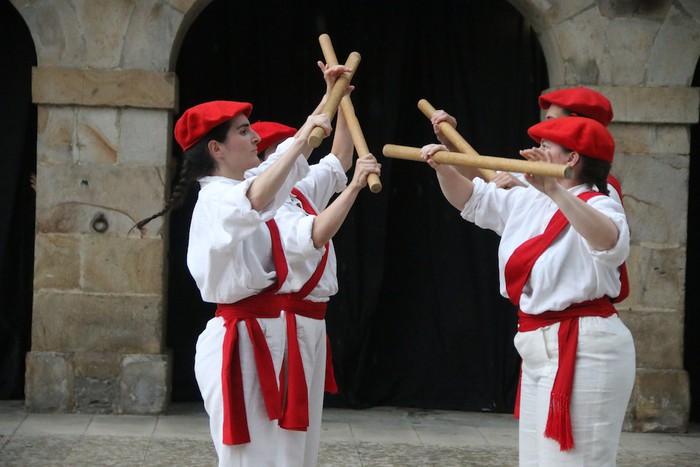 Mairuaren Alardea egin dute Antzuolan - 80