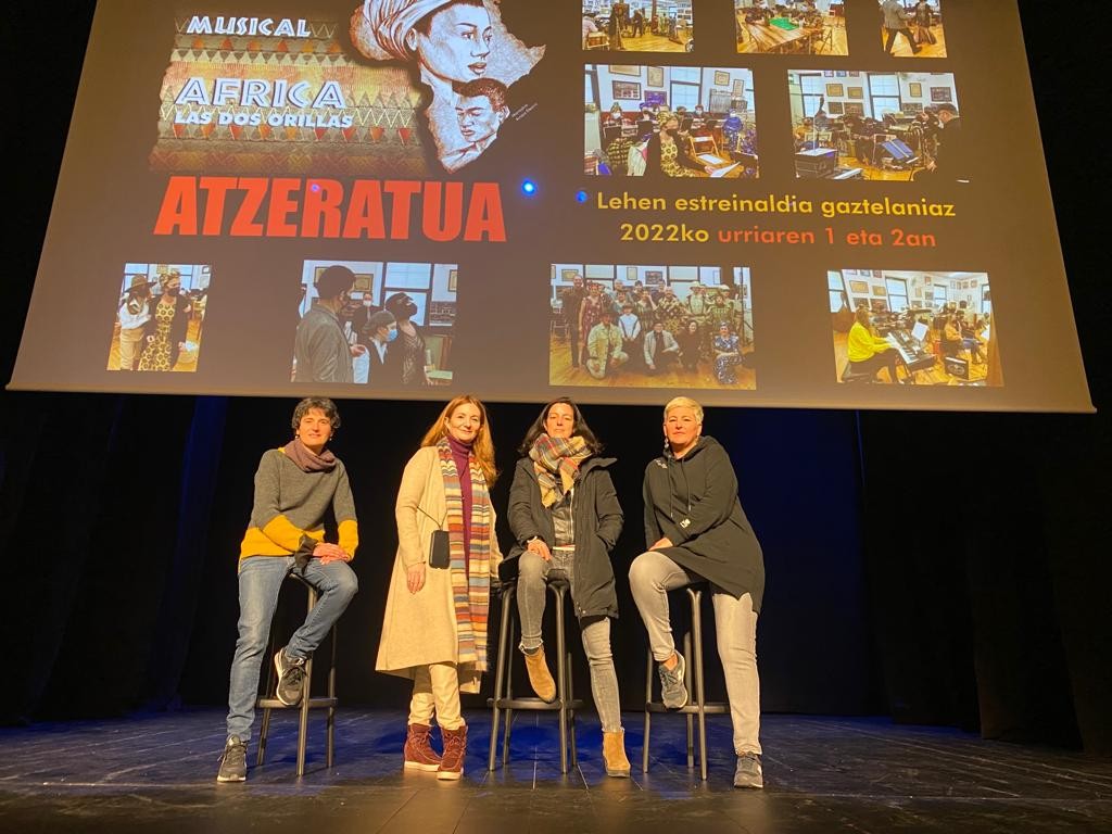'Afrika' musikalaren estreinaldia urriko lehen asteburura atzeratu dute