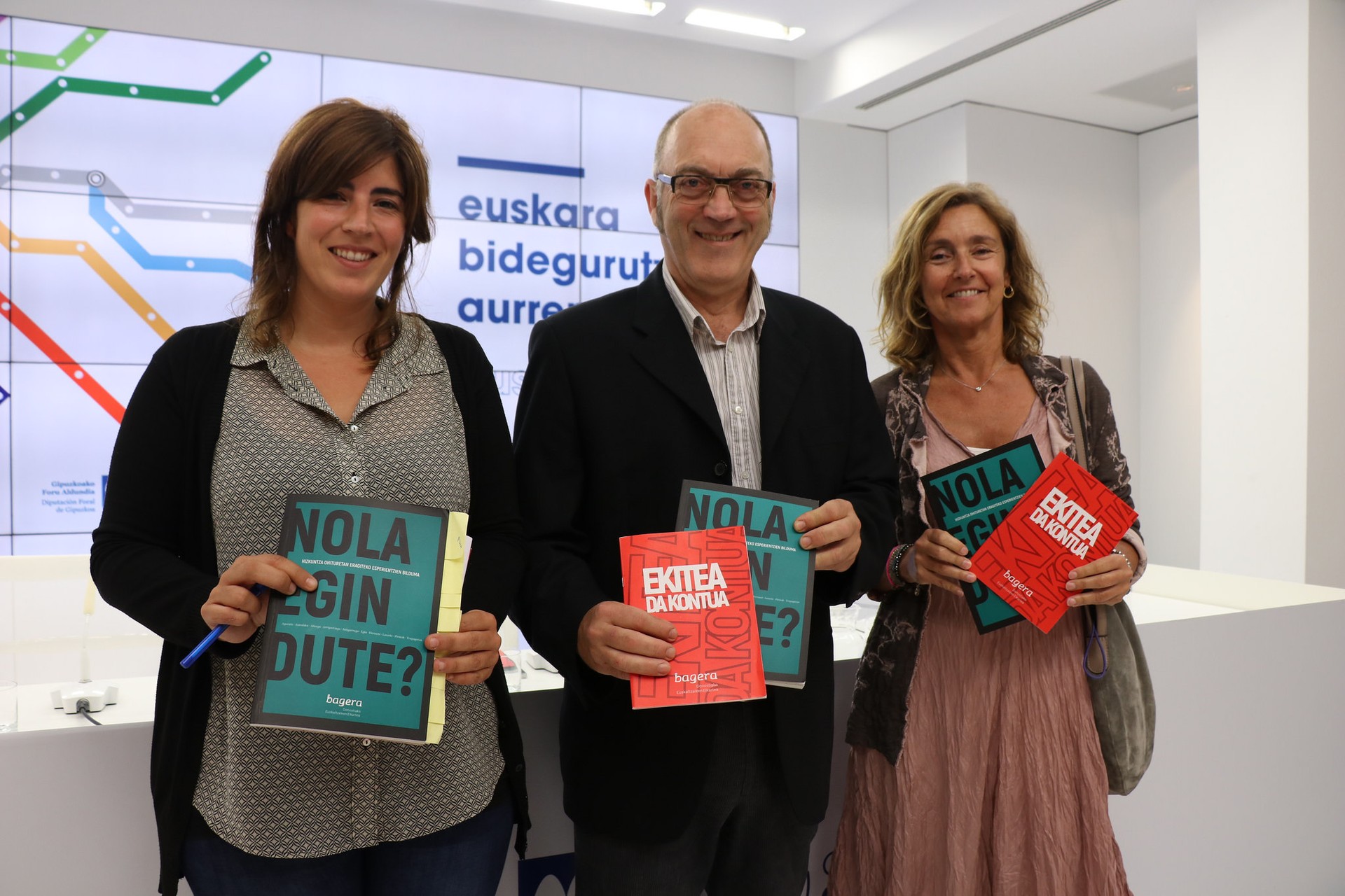 'Nola egin dute? Hizkuntza ohituretan eragiteko esperientzien bilduma' aurkeztu da