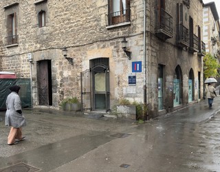 Gizarte Zerbitzu berriak apirilean martxan nahi dituzte, San Martin plazako Biltoki zaharrean