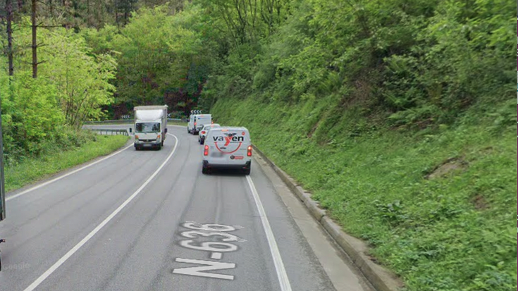 Errei bat itxi dute Kanpanzarren kamioi batek izandako matxuragatik