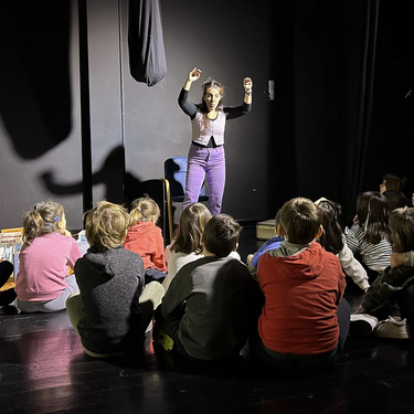 'Ipuin hegalariak' Maider Alcelayrekin